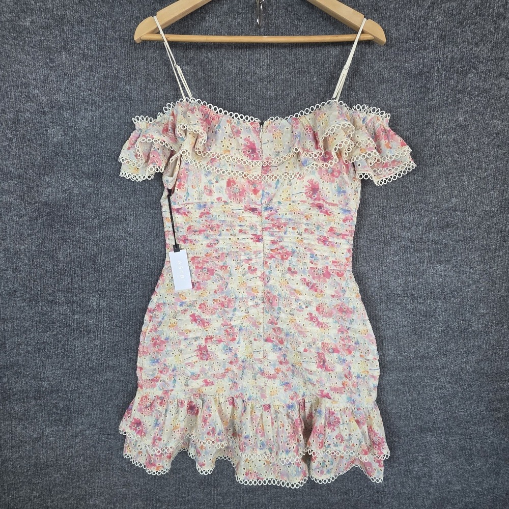 NEW ASTR The Label Mini Dress L Una Floral Eyelet Lace Coquette Ivory Pink Girly - Picture 6 of 9